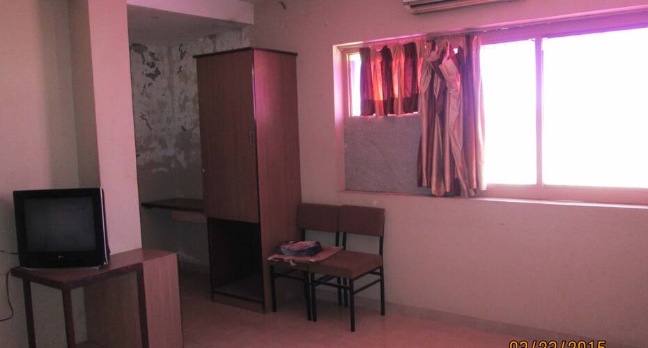 Hotel Amiras, Gandhinagar 3